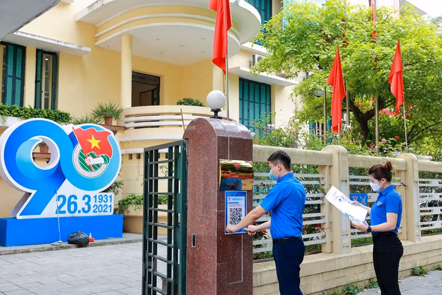 在第十五届国会代表和2021年-2026年各级人民议会代表选举即将到来的背景下，河内市团市委已利用科学技术等创新方法开展宣传工作。图自Vietnam+