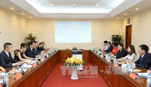 会谈全景。（图片来源：越通社）