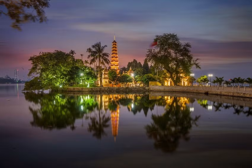 河内市的镇国寺。图自越通社