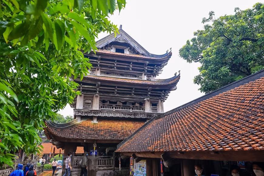 目前，神光寺还保留着与寺形成与发展史息息相关的197个古物。这197个古物采用的材料丰富多样，有的木制、岩石和铜制等不同。不仅拥有文化历史价值，而且在科学方面也具有很高的考古价值。凭借独有的突出价值，2012年9月份，越南政府决定将神光寺列入国家特级遗迹区名录。图自Vietnam+