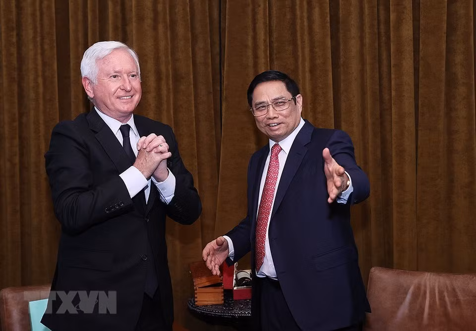 越南政府总理范明政会见越南Pacific Land集团主席Pattrick McKillen。图自越通社