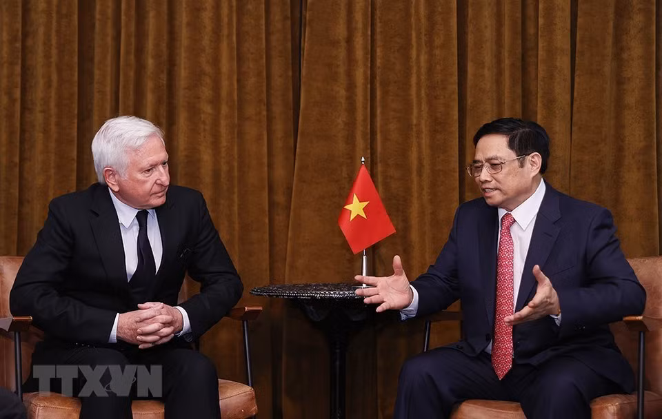 越南政府总理范明政会见越南Pacific Land集团主席Pattrick McKillen。图自越通社