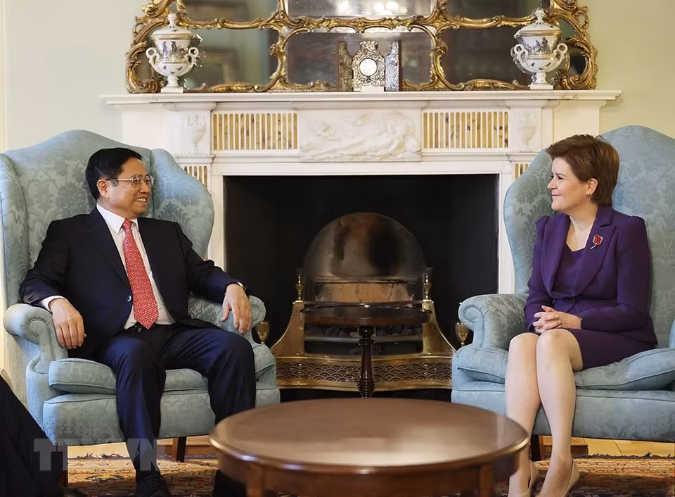 越南政府总理范明政会见苏格兰首席大臣尼古拉•斯特金(Nicola Sturgeon)。图自越通社