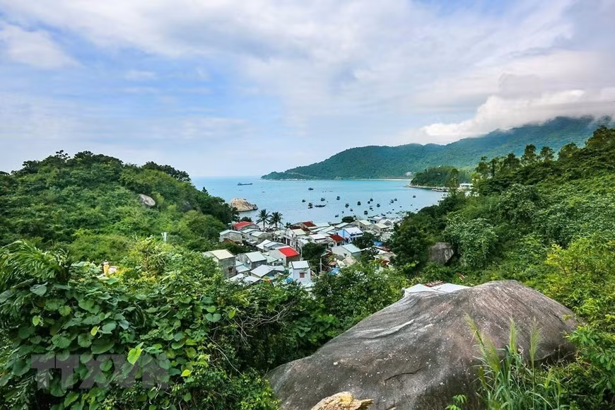 多年来，广南省已努力挖掘本省占婆岛的旅游潜力与优势。图自越南画报/越通社