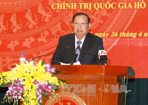  本扬·沃拉吉在胡志明国家政治学院发表讲话。