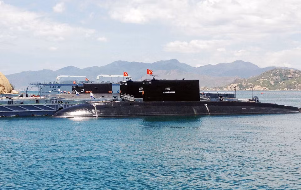俄罗斯636基洛级潜艇有助于提高越南海军第189潜艇旅捍卫国家海洋岛屿主权的能力。图自越通社