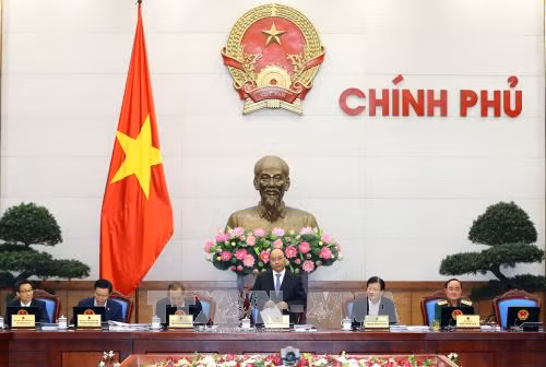 阮春福在会议上发表讲话。（越通社记者 统一 摄）