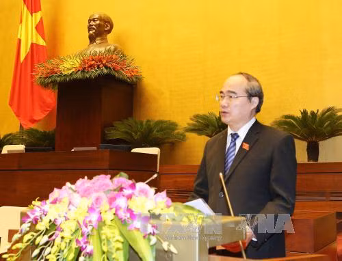 越南祖国阵线中央委员会主席阮善仁在会上发表讲话。（图片来源：越通社）