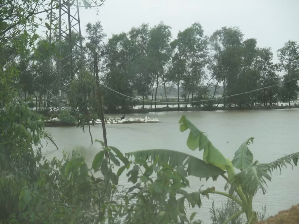 义安省遭受暴雨和台风袭击。越通社记者 成达 摄