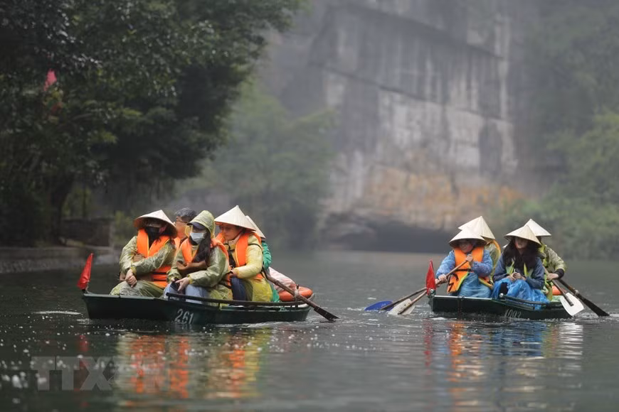 长安名胜群是文化与自然和谐共荣之地，被称为“陆地上的下龙湾”。（图自：越通社）