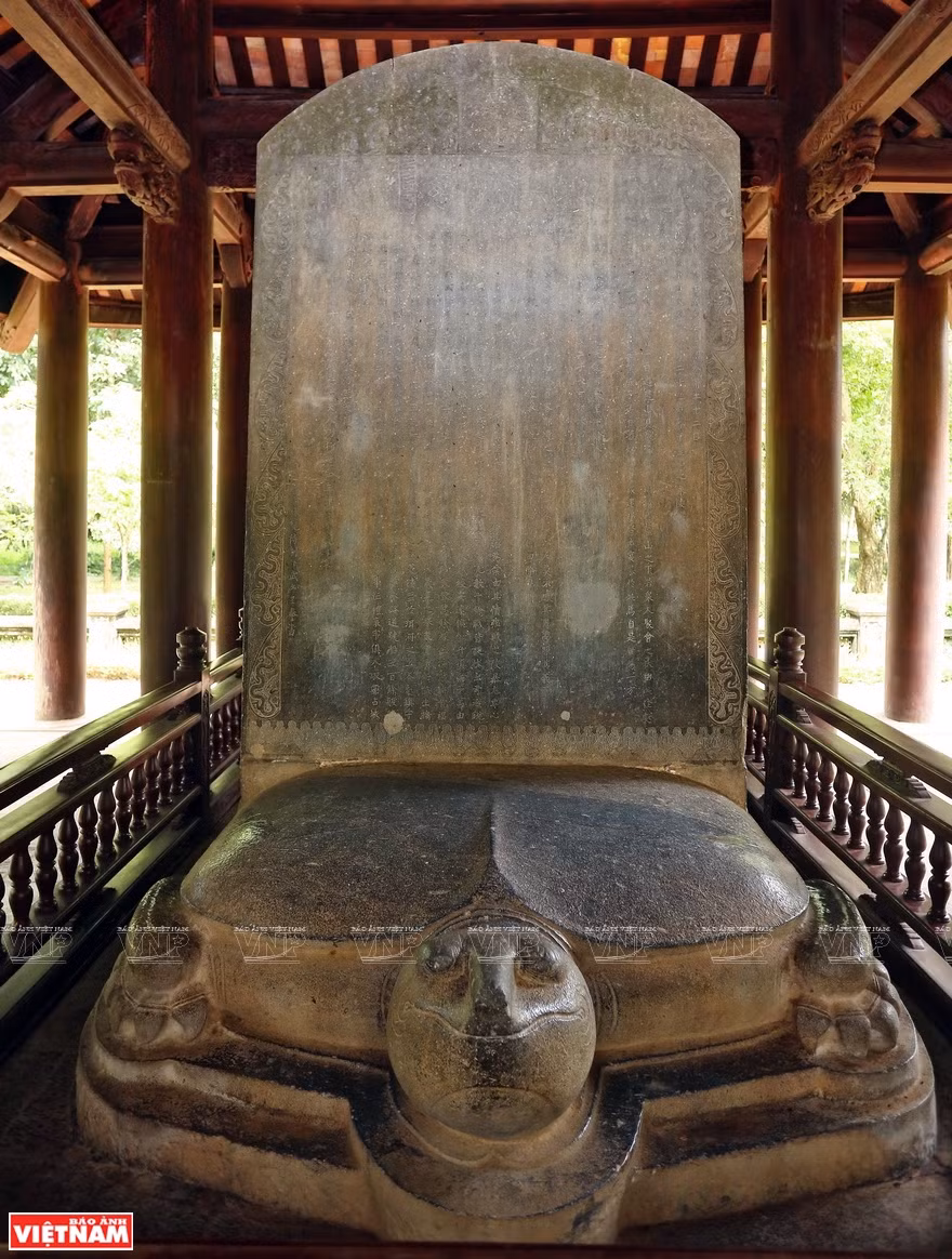 蓝京国家级特殊历史遗迹区的永陵碑。图自《越南画报》