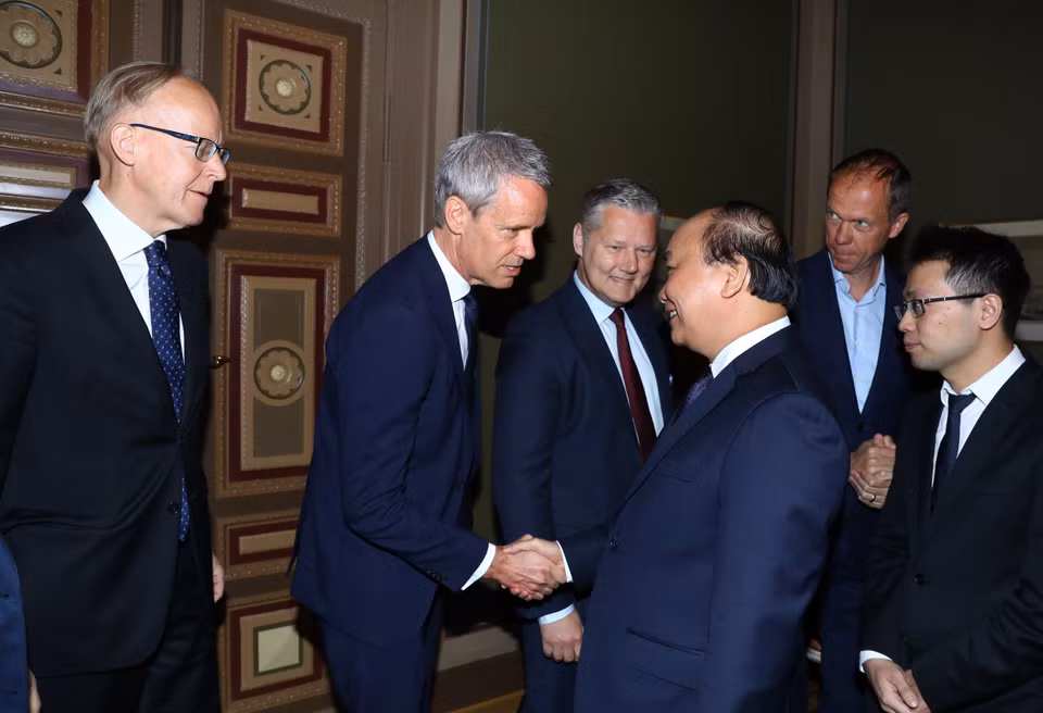 越南政府总理阮春福与瑞典大型集团领导会面。图自越通社