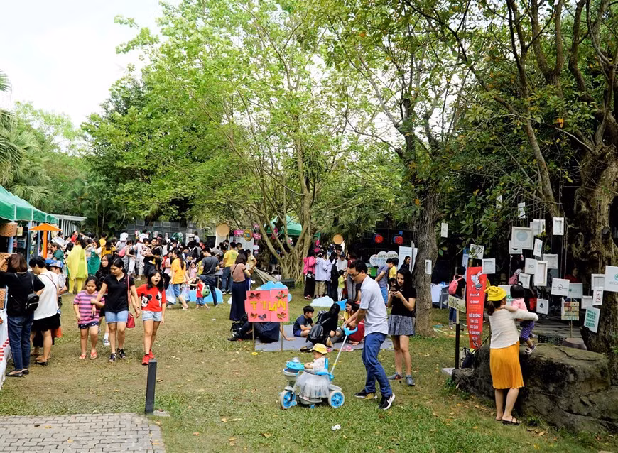2019年KHOE创意节从11月16日至17日在兴安省文江贸易与旅游都市区举行。Vietnam+记者明孝 摄