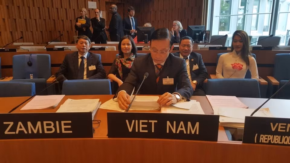 越南外交部副部长黎淮忠率团出席联合国教科文组织执行委员会第204次会议。（图片来源：越通社）