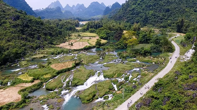 高平省具有诸多高山、森林、河流等自然美景。（图片来源：越南《人民报》）