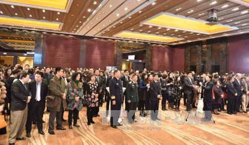 越中建交66周年庆祝典礼吸引众多大使馆干部、人员、旅华越桥以及中国和国际朋友参加。（图片来源：越通社）