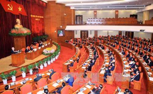  上午，中央委员会在会堂举行会议，就《跨太平洋伙伴关系协议》（ TPP ）谈判及签订的主张进行讨论。（图片来源：越通社）
