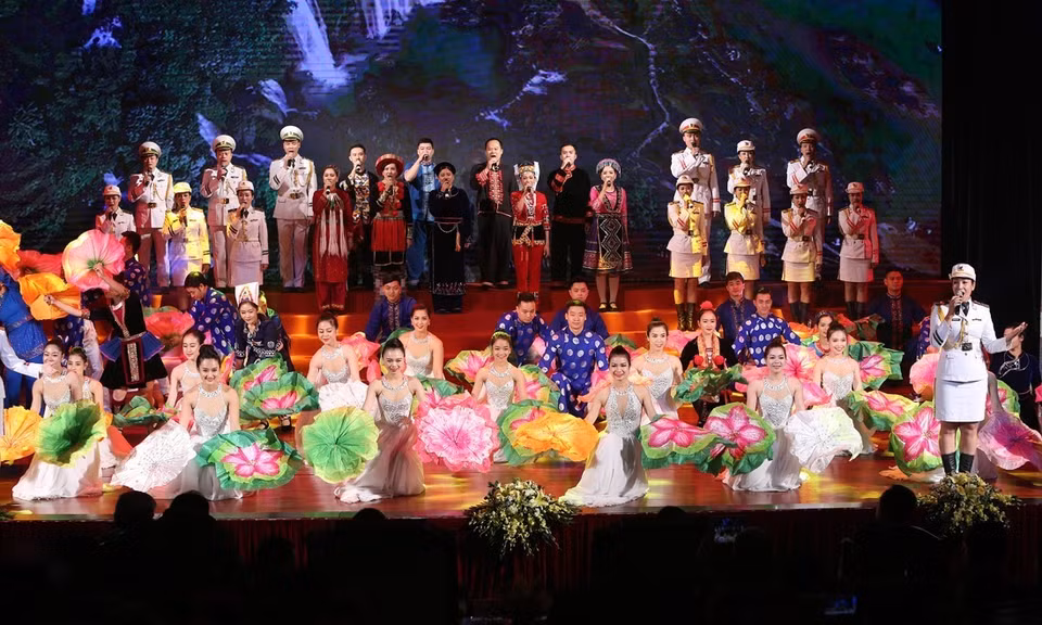 越南代表团精彩的艺术表演节目。越通社记者 杨江 摄
