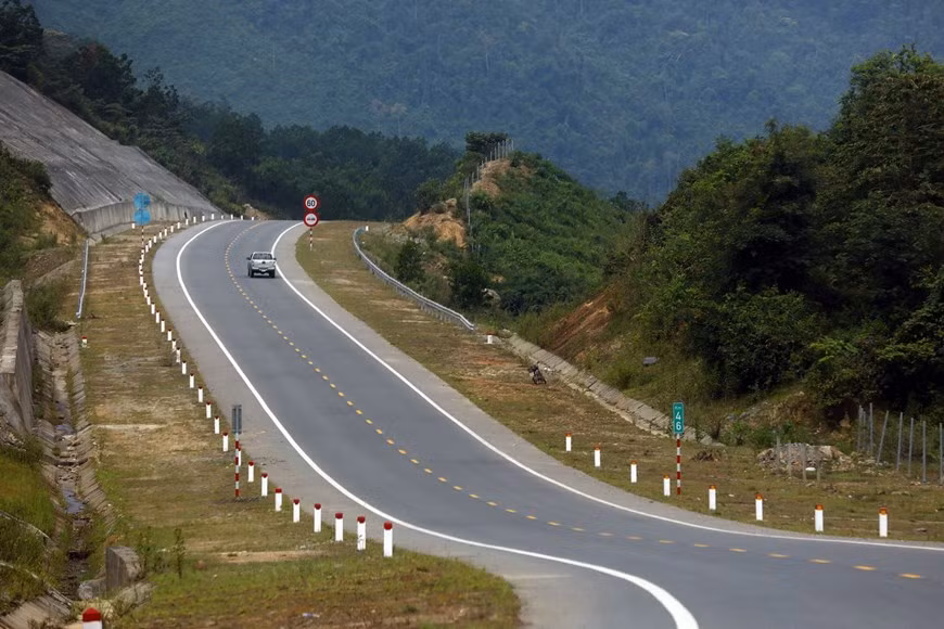 围绕白马岭的道路。图自越通社