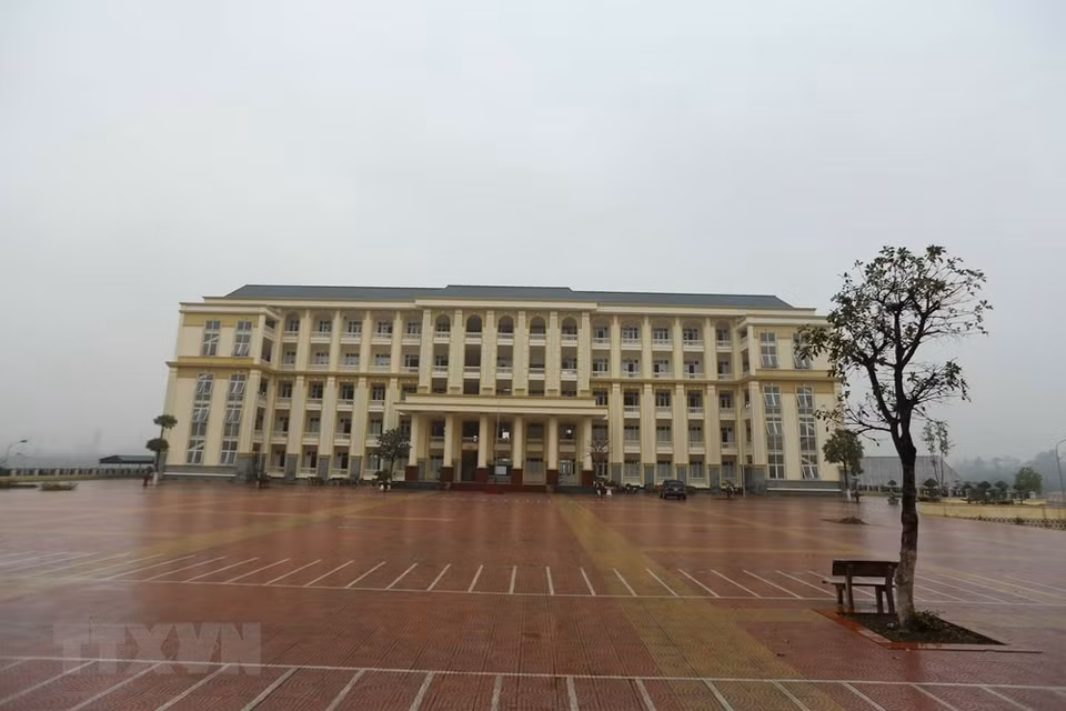 首都司令部军事学校已为干部战士们贯彻隔离方案，旨在为从韩国疫区回来的越南公民提供最好的隔离条件。图自越通社