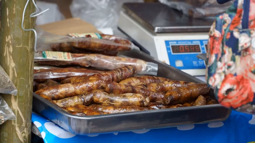 博览会上的食品展位。图自Vietnamplus