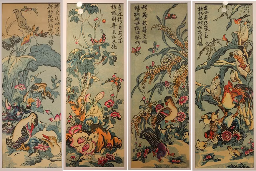 正在河内巴亭阮太学66号的越南美术博物馆举行的 “四屏民间画集锦中的春色”画展共展出20部画，主题涉及四季、四民、八仙、漫画、历史画等，都是从正在美术博物馆保留的四屏画集锦中选择出来的。最为熟悉就是四屏画“四季”。目前，画展中正展出不同画功的“四季”四屏画。图自：Vietnam+