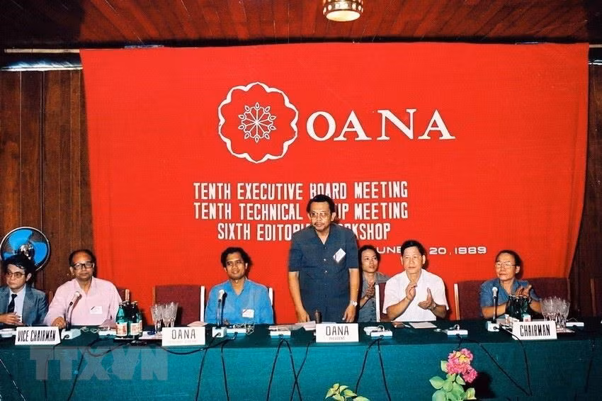 OANA主席Handjojo Nitimihardjo在亚太通讯社组织执行委员会第10次会议开幕式上发表讲话。图自越通社