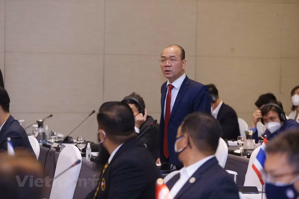 第第31届东南亚运动会组委会就东盟各国体育代表团提出的问题进行解答。凭借东南亚国家的团结精神，在越南政府和人民的努力下，到目前为止，越南疫情基本得到了管控，第31届东南亚运动会的筹备工作已经就绪，确保防疫安全且按进度完成。图自Vietnam+