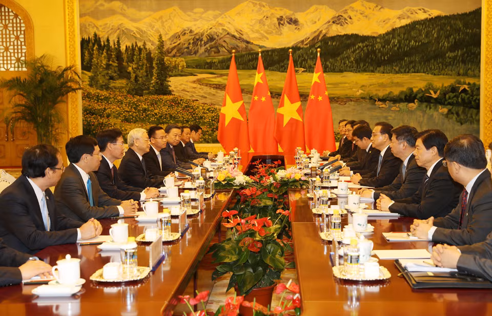 阮富仲总书记会见中国国务院总理李克强。（图片来源：越通社）