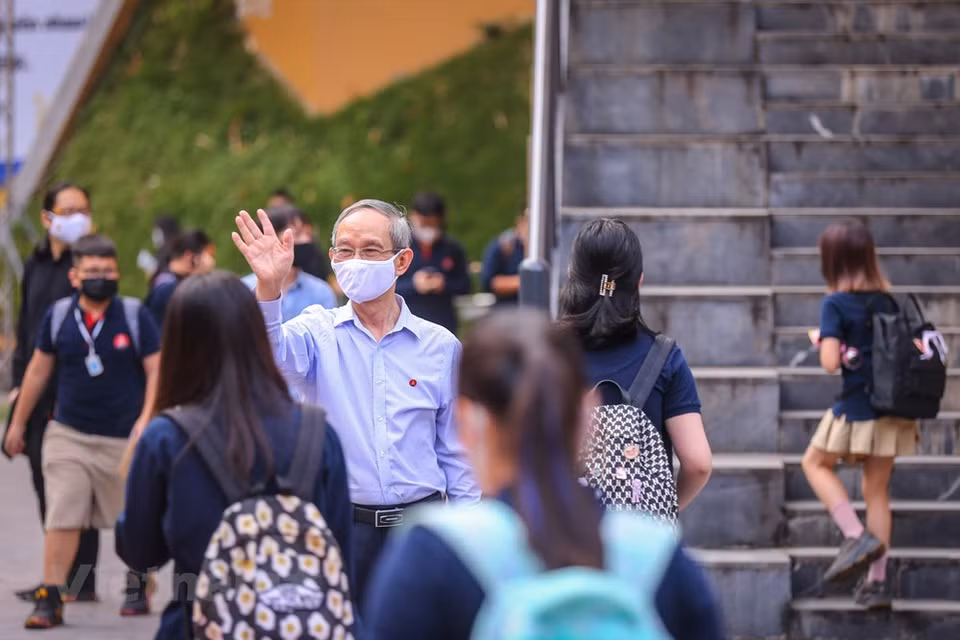 Marie Curie学校校长阮春康透露，他十分期待能够与学生见面的这一重要日子。越通社记者 明山 摄