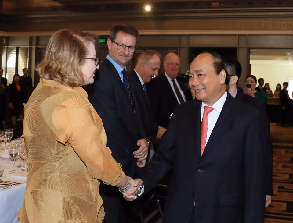 越南政府总理阮春福会见澳大利亚企业领导代表。越通社记者 统一 摄