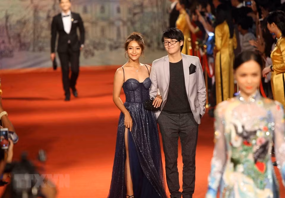  第5届河内国际电影节吸引了国内外众多艺术家、演员、导演、电影制片人一同参加。越通社记者 青松 摄