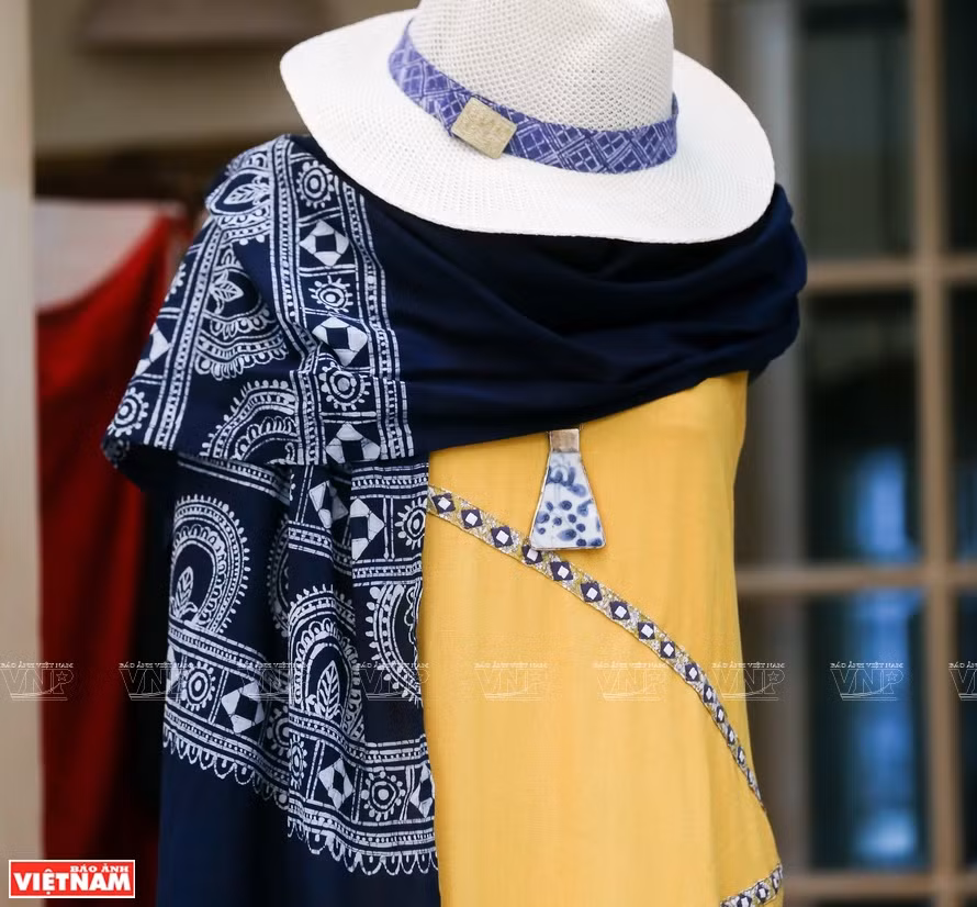 Future Traditions品牌服装具有实用性，颜色与花纹精巧融合。图自越通社/越南画报