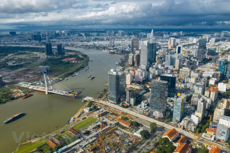 从高处俯瞰胡志明市全景。图自 Vietnam+