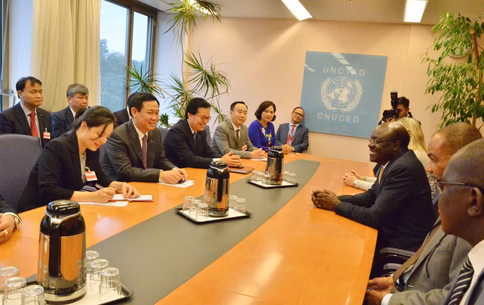 王廷惠会见联合国贸易与发展会议（UNCTAD）秘书长穆希萨•基图伊(Mukhisa Kituyi)。（图片来源：越通社）