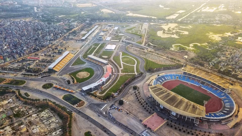 F1越南大奖赛河内赛道总长5.565公里，围绕美亭国家体育场。越通社记者 成达 摄