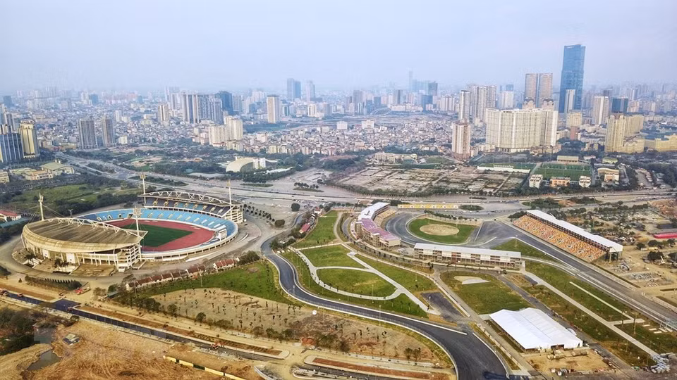 F1越南大奖赛河内赛道总长5.565公里，围绕美亭国家体育场。越通社记者 成达 摄