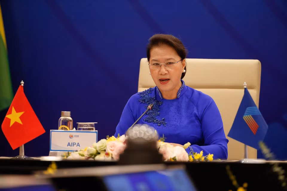 国会主席、第40届东盟议会联盟大会主席阮氏金银强调，东盟议会联盟大会(AIPA)希望东盟议会联盟大会与东盟在高级层面上的合作活动日益增多以提高人民对东盟的了解。图自越通社