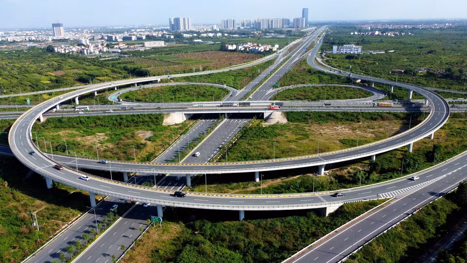 连接三环路与河内海防高速公路的交通路口。图自越通社