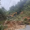 清化省暴雨洪水造成山区山体滑坡，导致道路中断。图自越通社