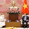 8月26日下午，越南国会主席陈青敏礼节性会见蒙古驻越南全权特命大使甘巴特尔·呼兰（Ganbaatar Hulan）。（图自俊尹/越通社