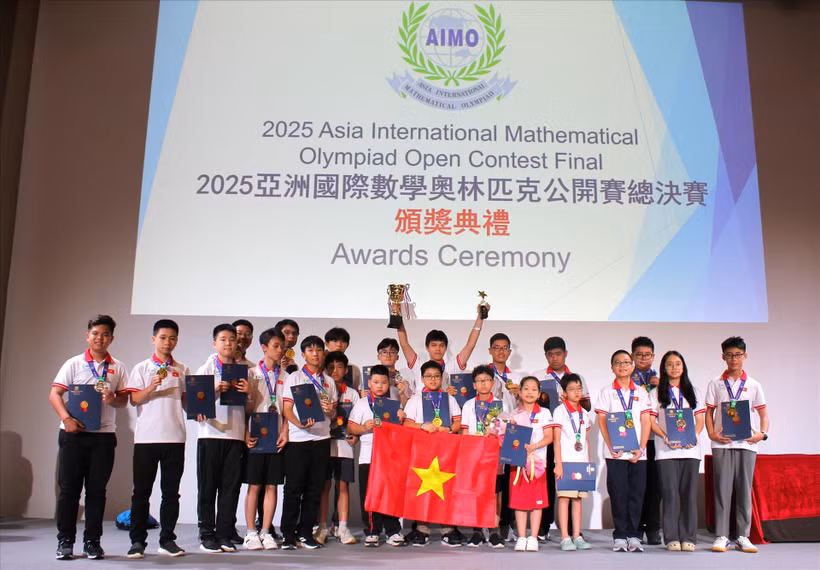 越南队全部22名学生均获奖。图自越通社