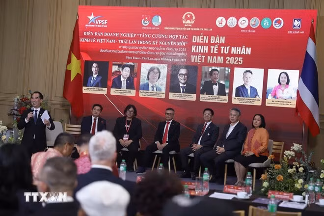 2025年越南与泰国企业论坛吸引近150名代表参加。图自越通社