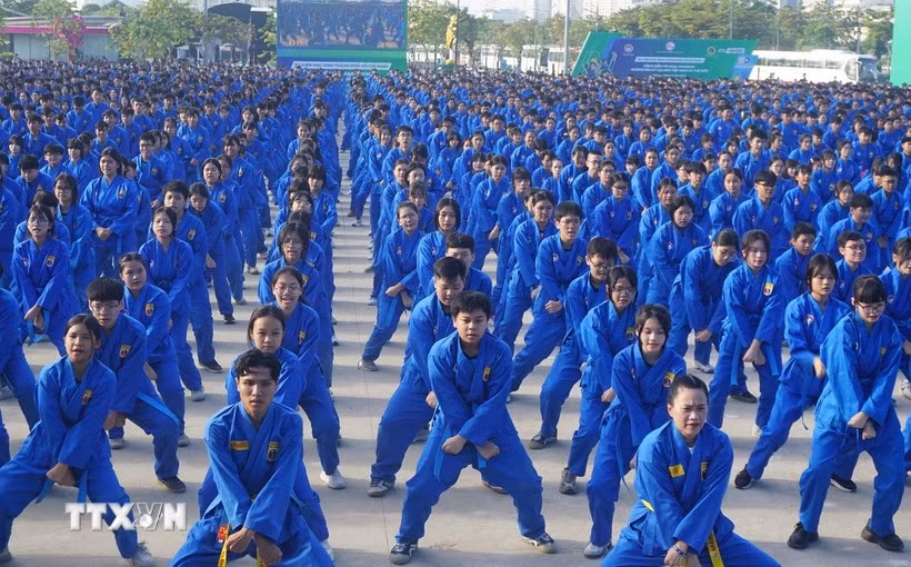 6万名学生参加越武道武乐汇演。图自越通社