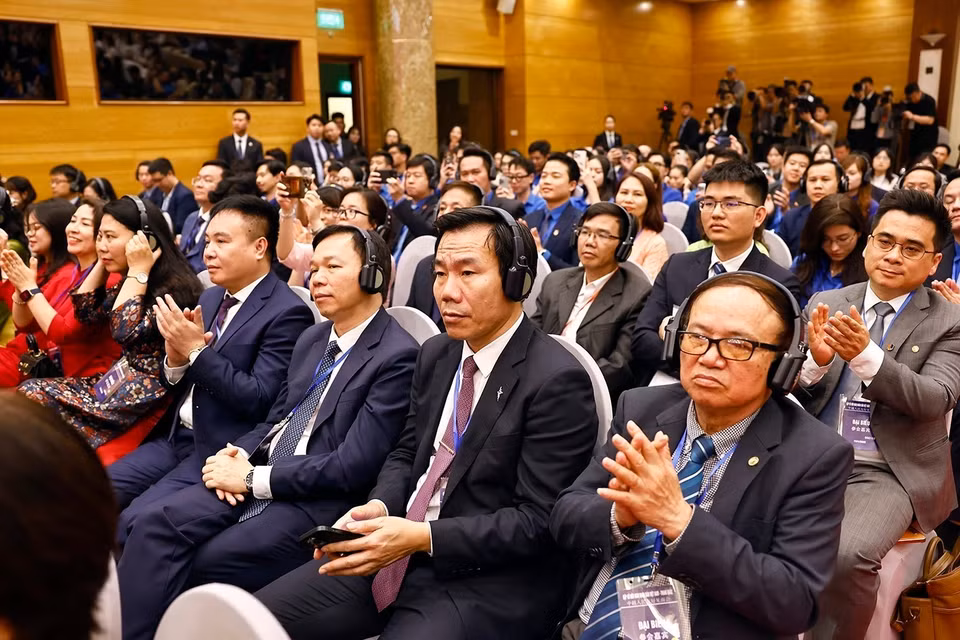 越中两国代表出席中越人民联欢。图自 越通社