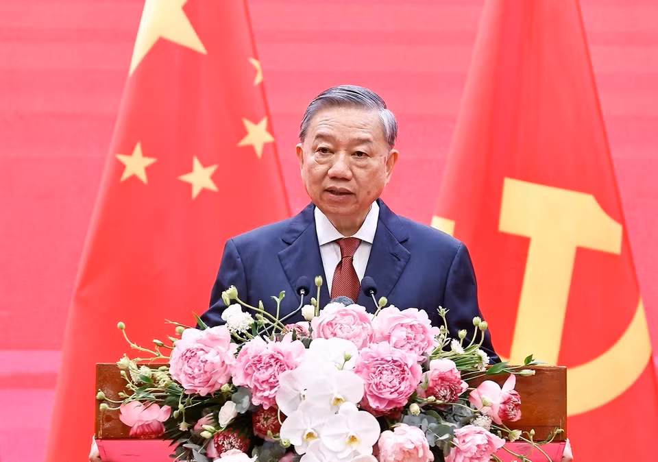 越共中央总书记苏林在中越人民联欢上发表讲话。图自 越通社