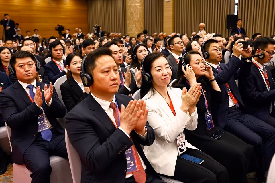 越中两国代表出席中越人民联欢。图自 越通社
