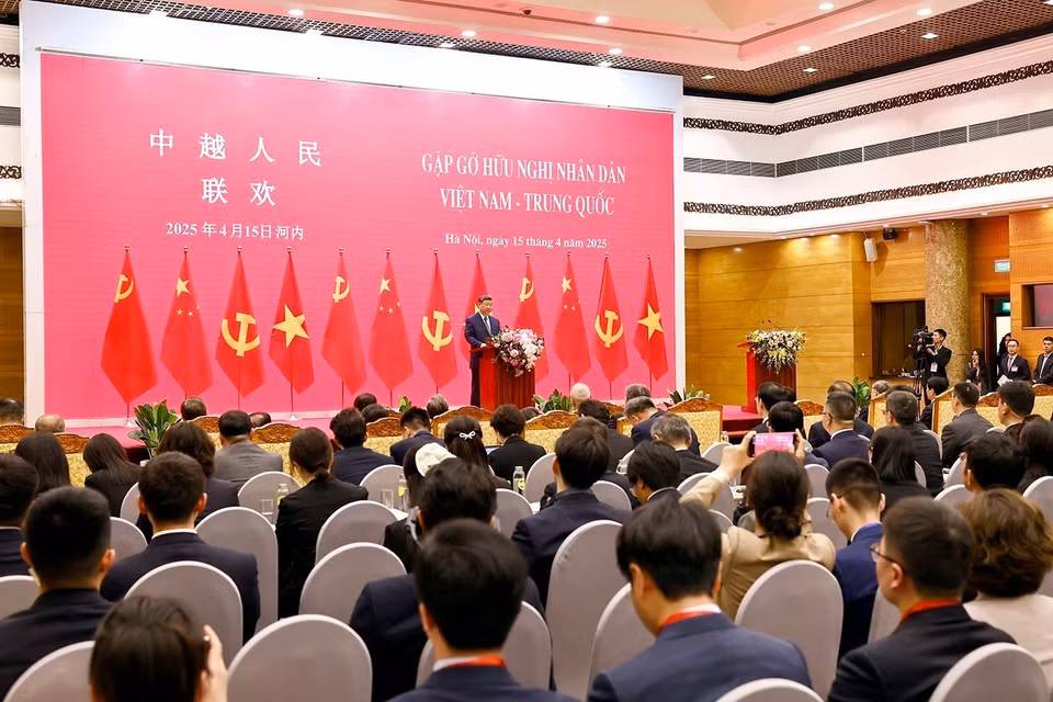 中共中央总书记、国家主席习近平在中越人民联欢上发表讲话。图自 越通社