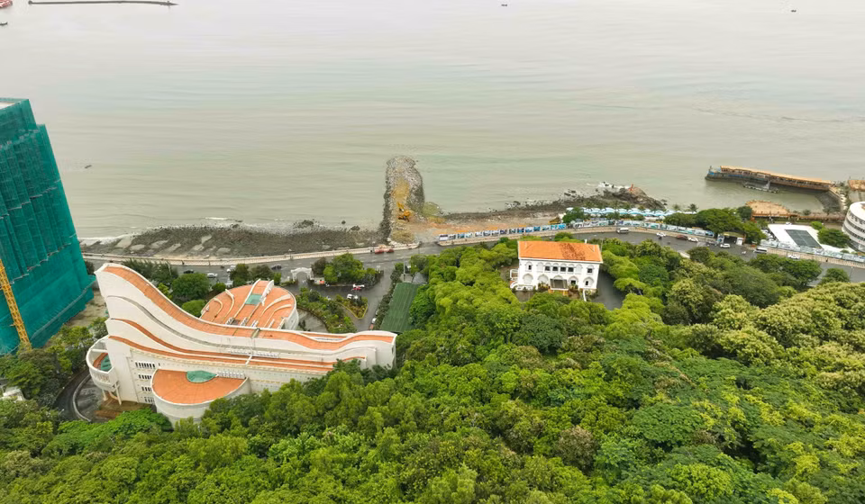 古老别墅——白宫遗址始建于1898年，位于巴地头顿省头顿市一号坊陈富街。图自 越通社