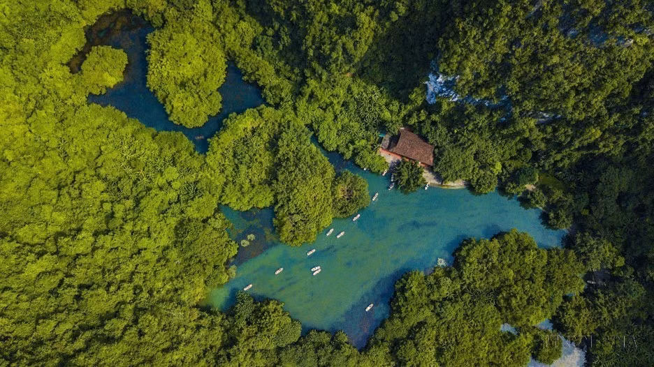 高处俯瞰长安名胜群陈寺的美丽风景。图自 越通社